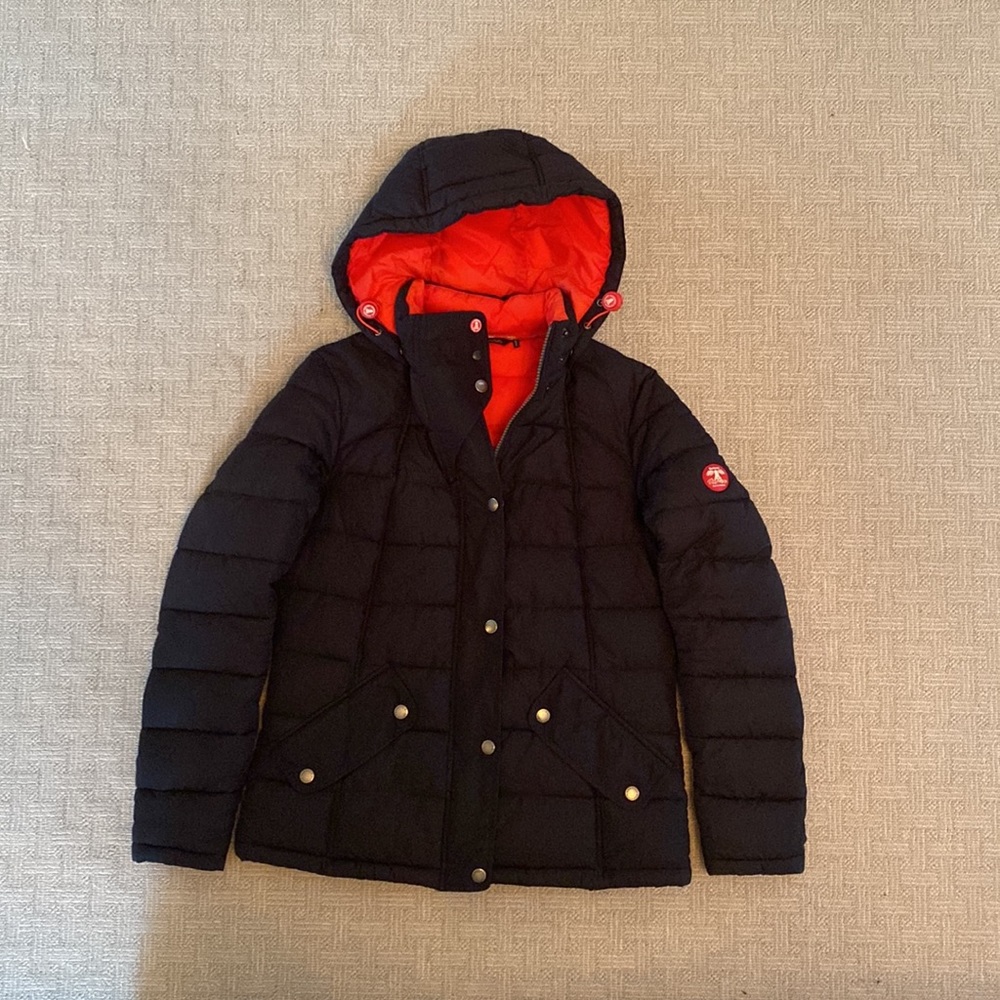 Barbour Down Black Puffer jacket with removable hood. Size 4, lined in red